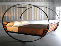 Необычная кровать качалка
