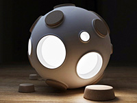 Интересный светильник с кратерами